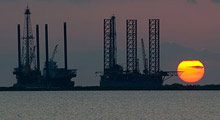 Petrol devine 8 milyar dolar ceza