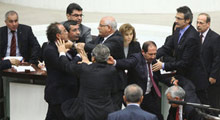 BDP'den Kenan Evren'li savunma!