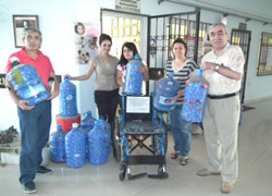 Mahalleli kapak topladı, engellilere destek oldu
