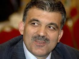 Gül: Küçültme gayreti görüyorum