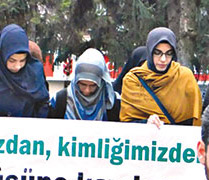 Saygısızlara Kınama!