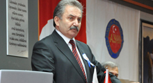 Zeybek'ten ilk mesaj: Menderes kahpece öldürüldü