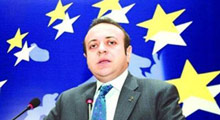 ''Önüme konan her şeye imza atmadım''