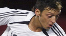 Mesut Özil'i "En etkili 100 Alman" arasında