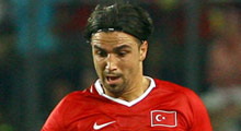 Milli futbolcu devre arası Umre'ye gitti!