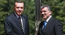 Gül ve Erdoğan'a "iki dilli" kutlama!