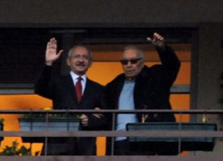 Kılıçdaroğlu'ndan Yaşar Kemal'a ziyaret