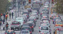 Trafik kilitlendi; 3 bin kilometre araç kuyruğu oluştu