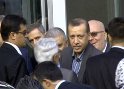 Erdoğan geceyi hastanede geçirdi