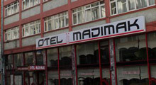 Madımak'ın tabelaları da indirildi