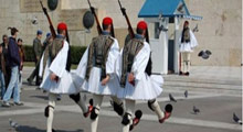Yunanistan ordusu küçülecek!