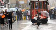 İstanbul güne yağmurla başladı