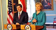 Davutoğlu, Hillary Clinton ile görüştü