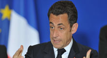 Sarkozy gazeteciye 'sübyancı' dedi