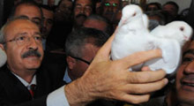 Kılıçdaroğlu, Diyarbakır'da güvercin uçurdu