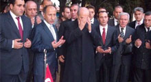 Bahçeli Edirnekapı Şehitliği'ni ziyaret etti