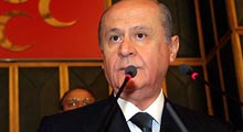 Ülkücü gencin mezarını ziyaret etti