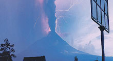 Merapi'nin külleri ölüm yağdırıyor