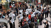 İP'li kadınlardan örtüye hakaret