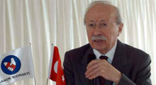 AK Parti, Ekşi'yi mahkemeye veriyor