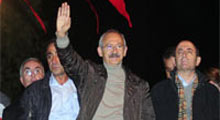 Siyasilerden boykotçu Kemal'e tepki