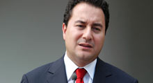 Babacan yurda döndü