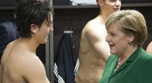 Merkel'den Mesut'un bu fotoğrafı için özür