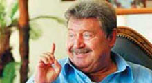 Eski bakan adliyede