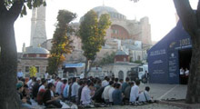 BBP, Ayasofya'da namaz kılmakta ısrarlı