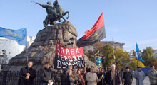 Ulusalcılar ve komünistler Kiev'de eylem yaptı