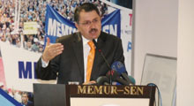 Başörtüsü değil, akıl örtüsü sorunu
