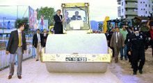 Bakan Ergün, açılışta Buldozer sürdü