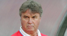 Hiddink gençlerin peşinde!