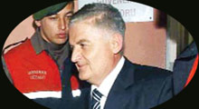 Albay Zeki Üçok suçlamaları reddetti!