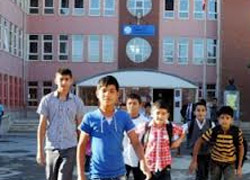Akçakale'de okullar bugün de tatil