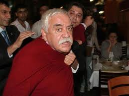 Partiye katıldı öyle bir coştu ki...