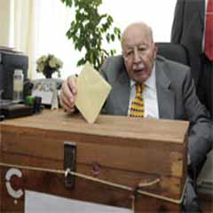 Erbakan oyunu kullandı