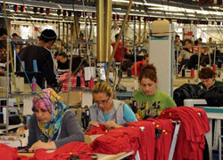 Bu Fabrika Çalıştıracak İşçi Bulamıyor