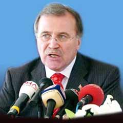 Şahin: Türk Okulları'na ihtiyaç var