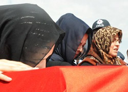 Konyalılar şehit polisi gözyaşlarıyla uğurladı