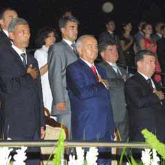 Özbekistan bağımsızlığını kutluyor