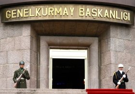 TSK sınır delik deşik iddialarını yalanladı