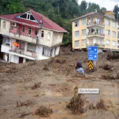Rize'de yaralar sarılıyor