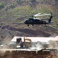 Şehitlerin kemikleri sızladı