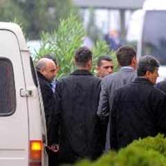 Koramiral Otuzbiroğlu, adliyeden ayrıldı