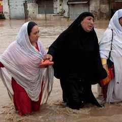 Harçlıklarını Pakistan için verdiler