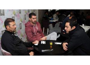 Bursaspor Kaptanlarından Takıma Tatlı Ziyafeti