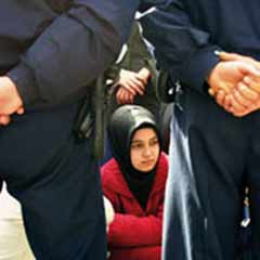 CHP başörtüsü için 'ulema'ya gidiyor
