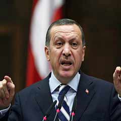 Ağzından 'şerefsiz' lafı çıktı