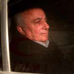 Doğan bu kez savcılardan tazminat istedi